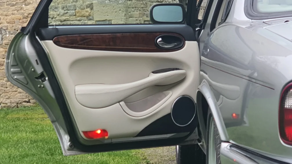 Image pour voiture 27